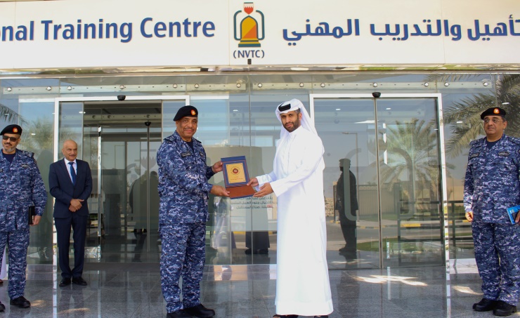 مركز ناصر العلمي والتقني يستقبل وفداً من سلاح البحرية الملكي